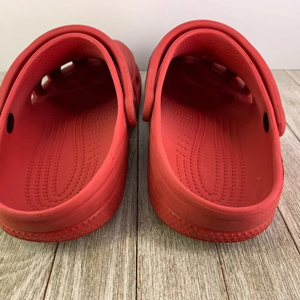 Red Crocs mens size 7 womens size 9 - Picture 4 of 4